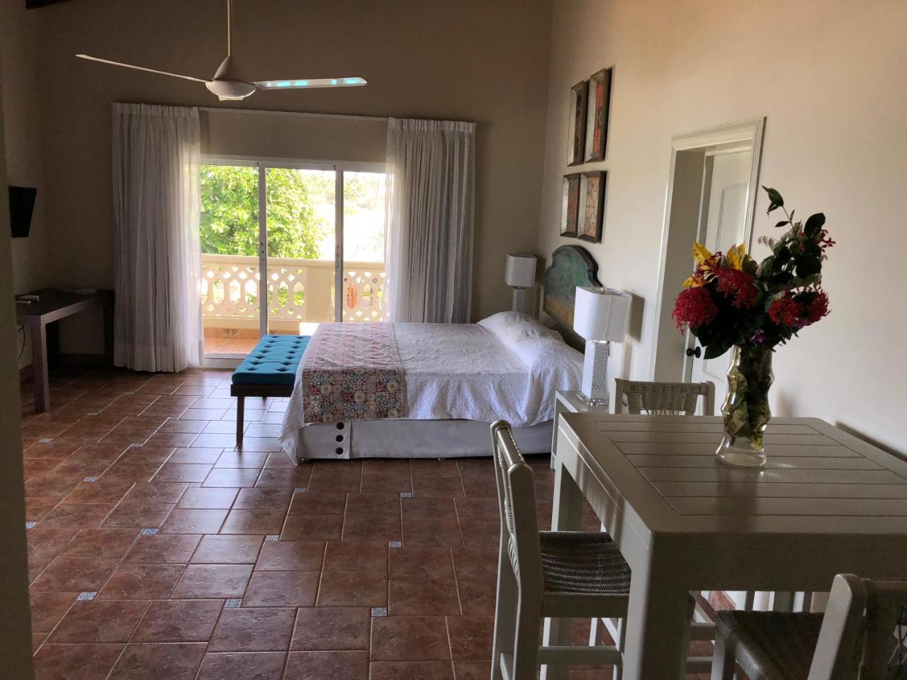 Barefoot Beach Pad Кабарете Экстерьер фото